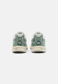 GEL NYC UNISEX - Ivy / Smoke Grey