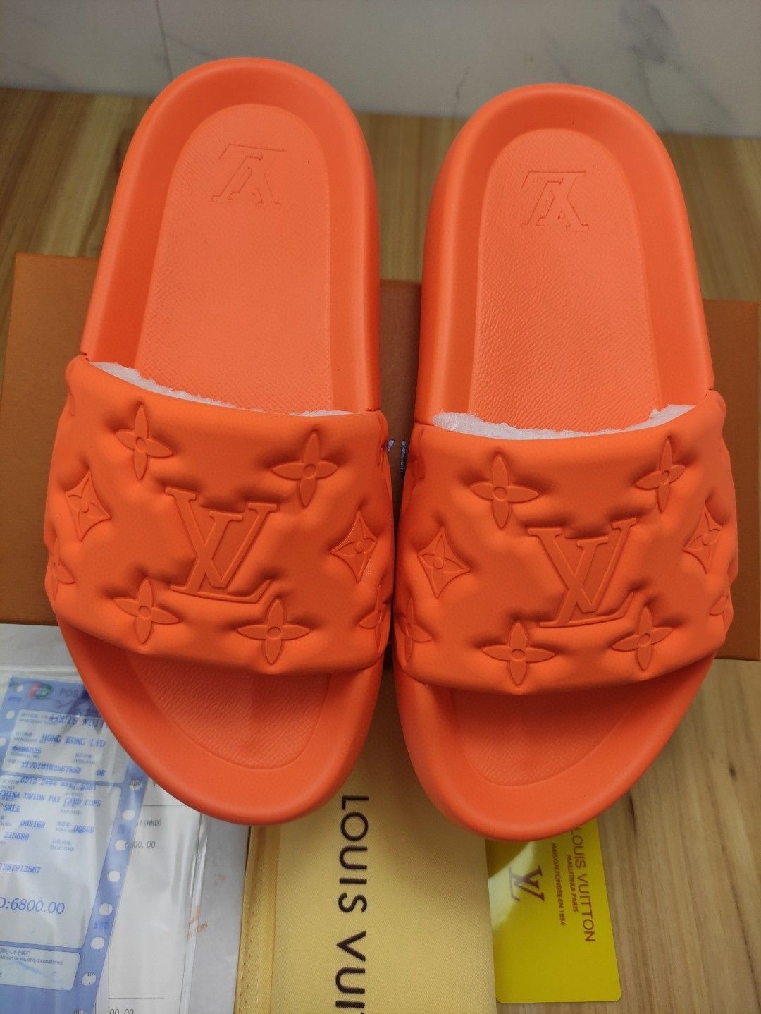 LOUIS VUITTON SLIPPERS