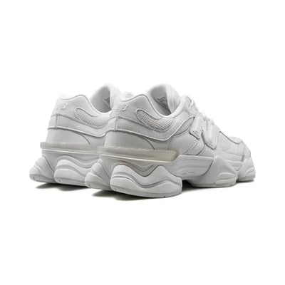 New Balance 9060 – Triple White