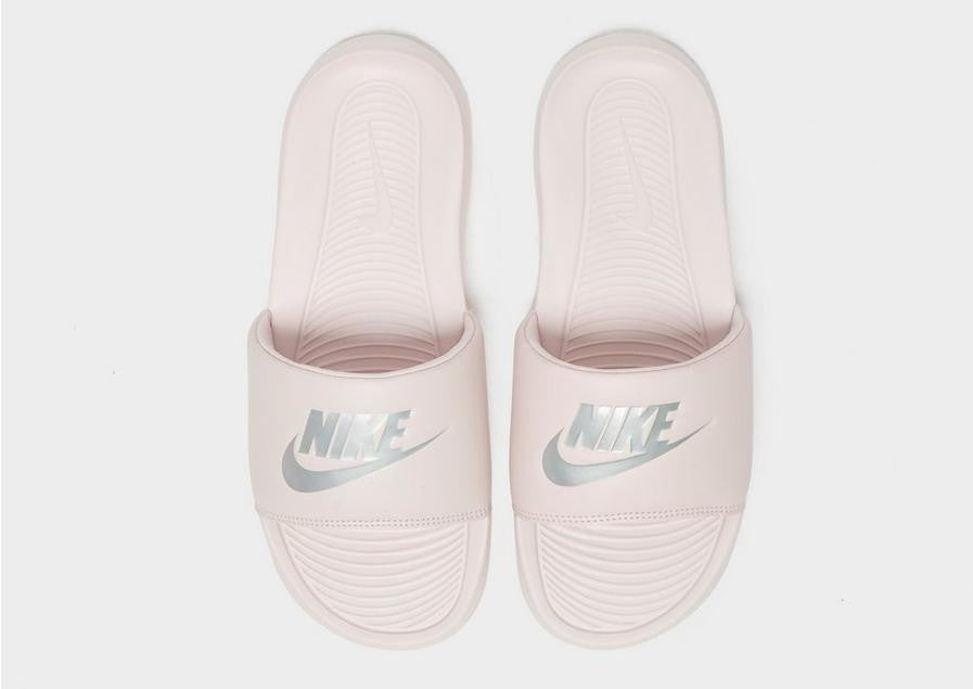 Nike Victori Slides